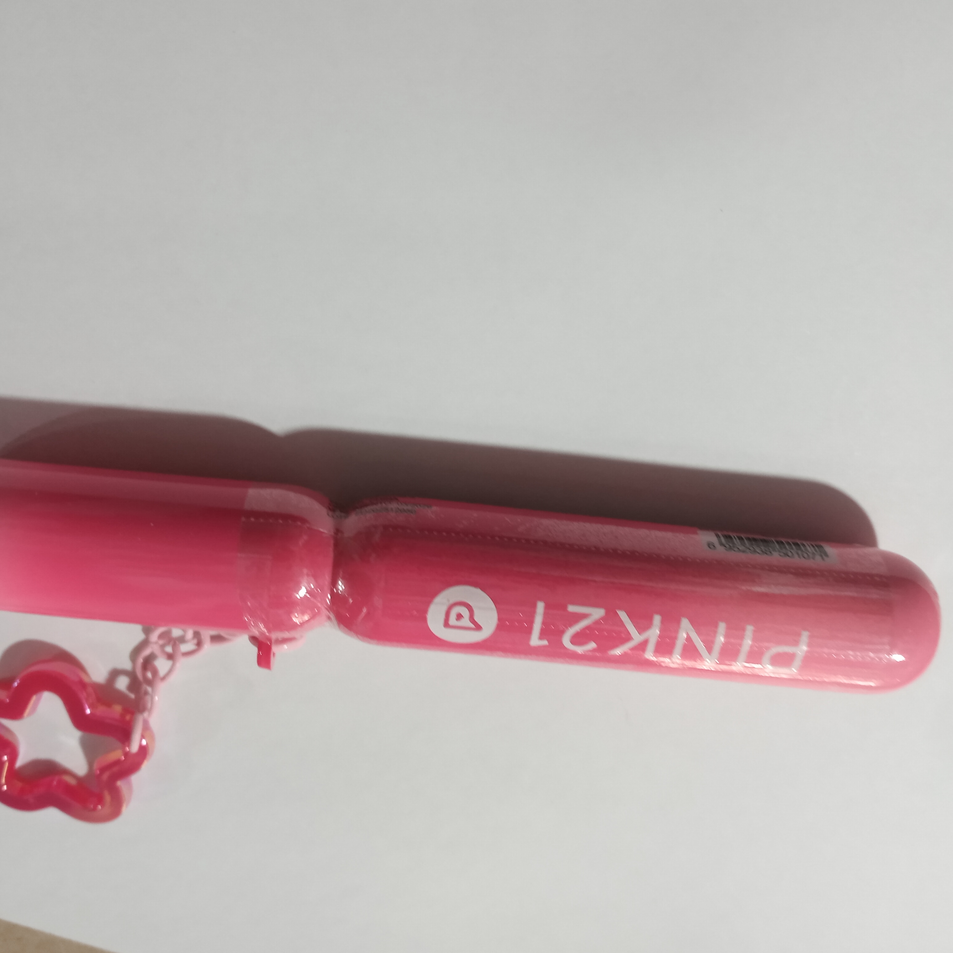 Máscara de pestañas pink 21 con llavero 